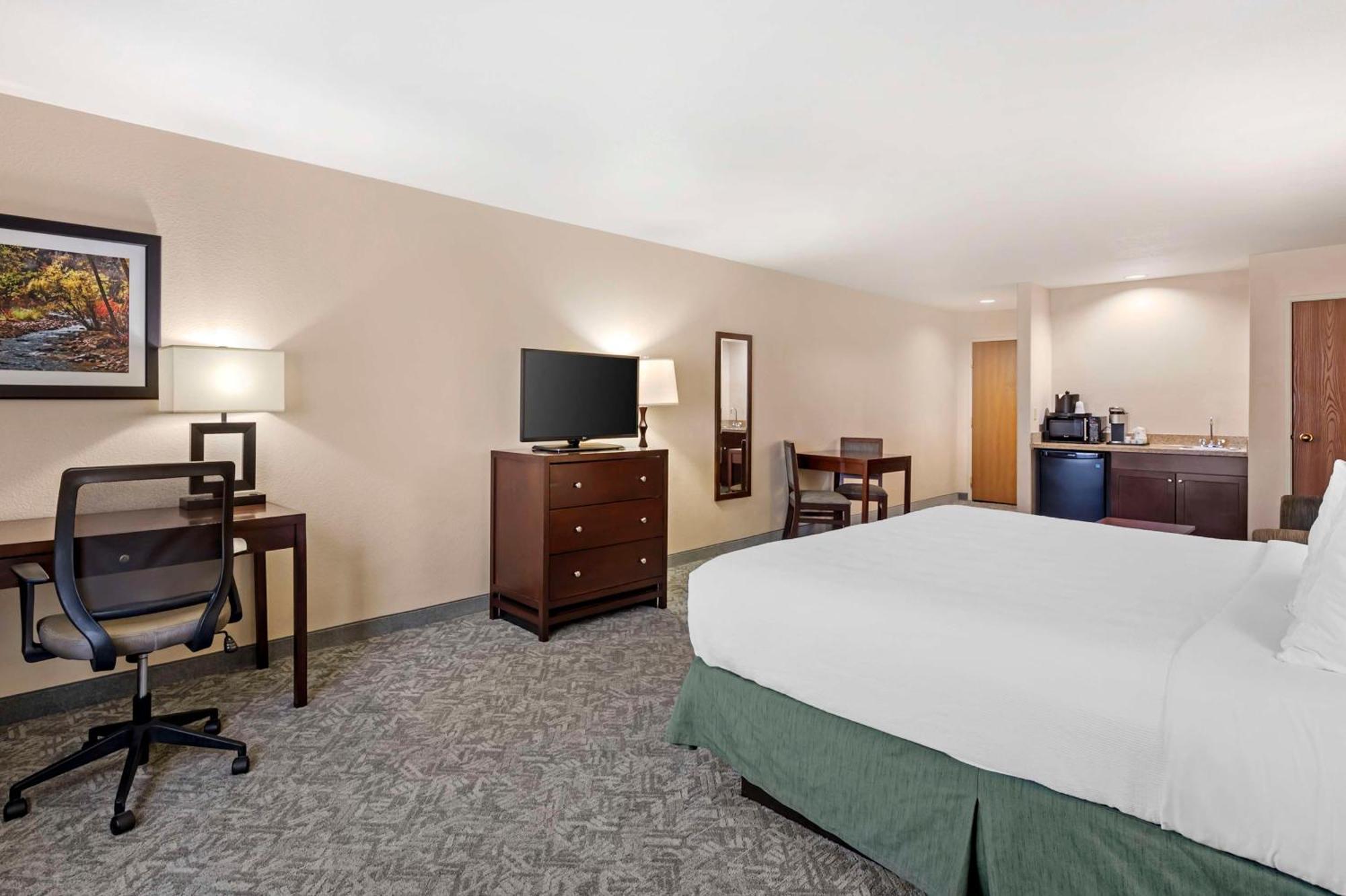 Best Western Plus Eagle Vail Airport Buitenkant foto