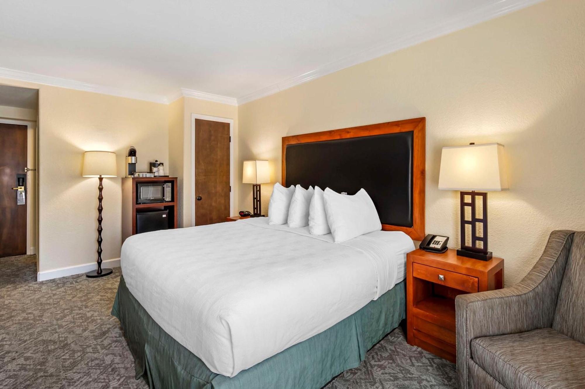 Best Western Plus Eagle Vail Airport Buitenkant foto
