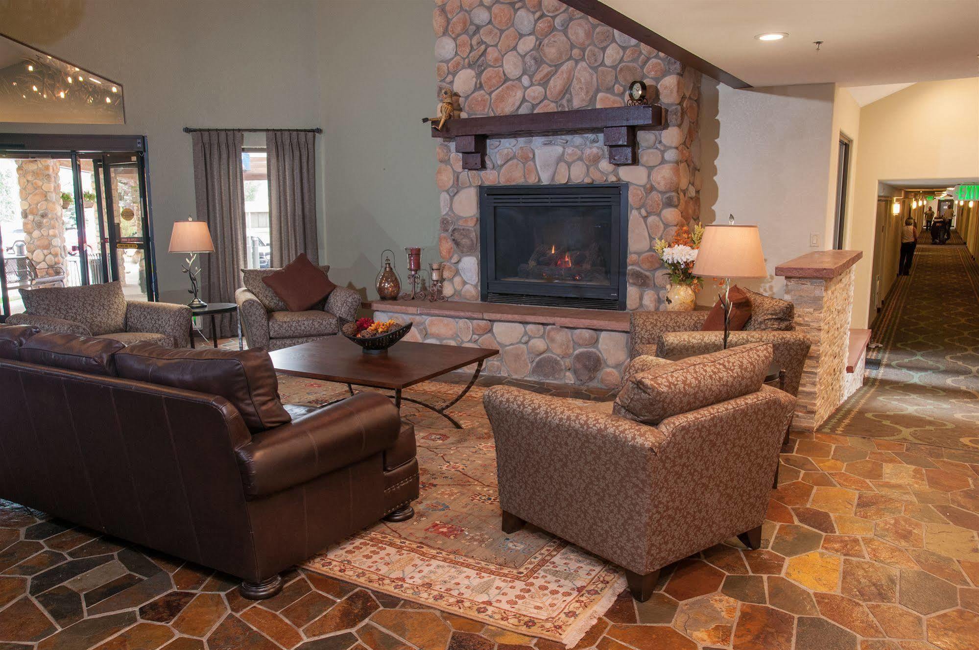 Best Western Plus Eagle Vail Airport Buitenkant foto