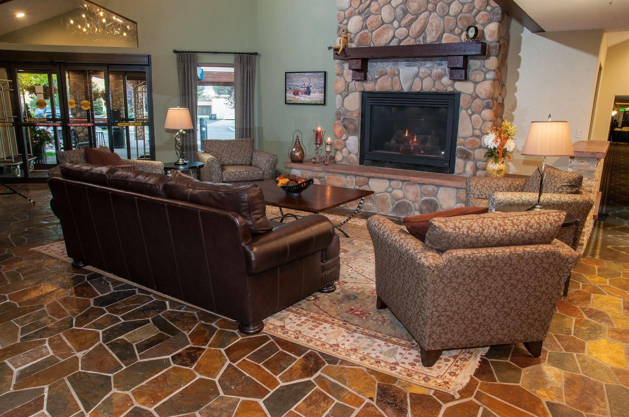 Best Western Plus Eagle Vail Airport Buitenkant foto
